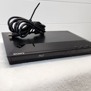Sony BDP-S1100 Blu-ray DVD Player Black HDMI Digital Audio HDMI Cable No Remote